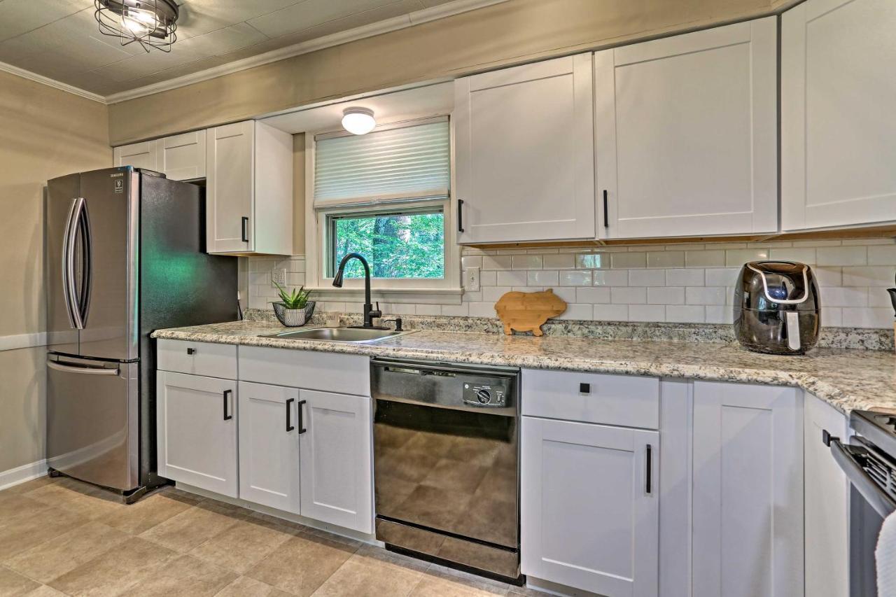 Modern East Stroudsburg Home With Deck And Gas Grill! Zewnętrze zdjęcie